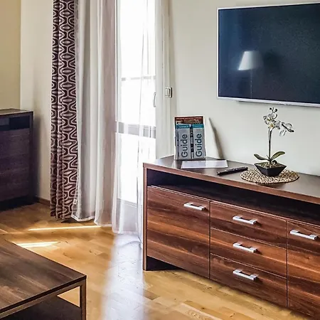 Stunning In With 1 Bedrooms And Wifi