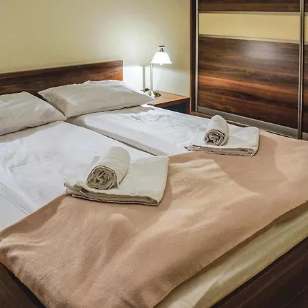 Stunning In With 1 Bedrooms And Wifi